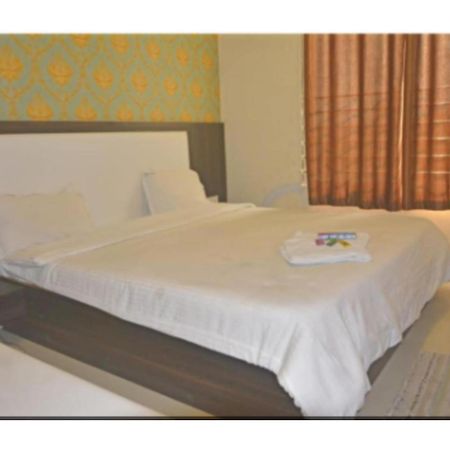 Hotel Fun N Food , Mandu Dış mekan fotoğraf